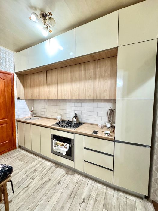 D1L Продам квартиру 73 м2, вул. Дмитрівська, 15.