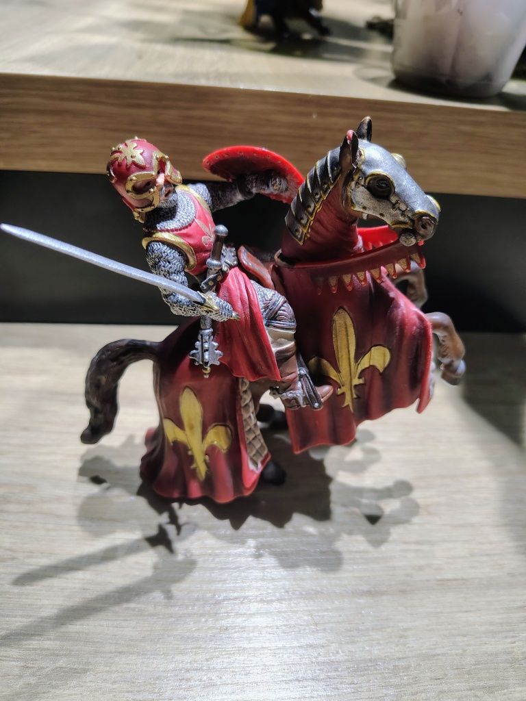 Schleich rycerz konny czerwony 2