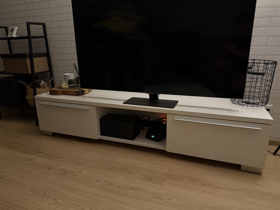 Szafka pod telewizor