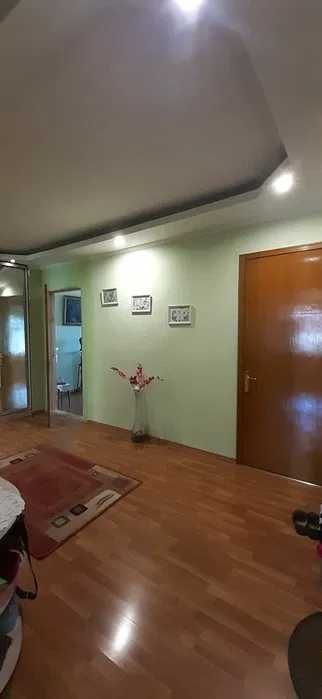 Продам 3х.комн.квартиру в р-не Баварии