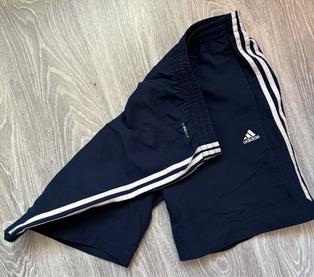 Шорты.Adidas.Оригинал.M