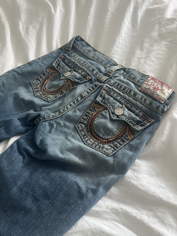 Jeansy True Religion