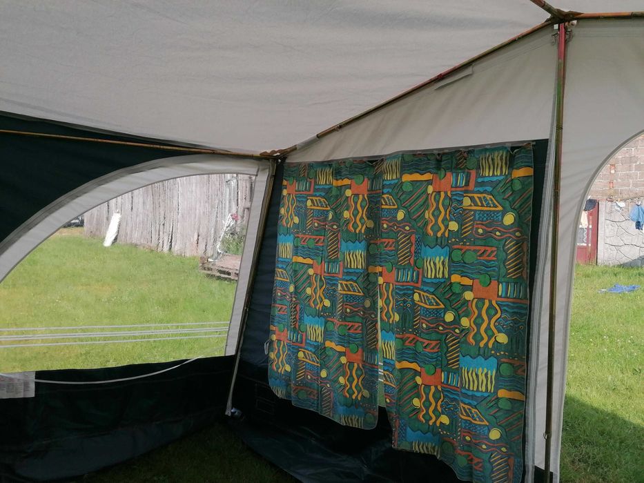 Przedsionek do przyczepy kempingowej pelny caloroczny