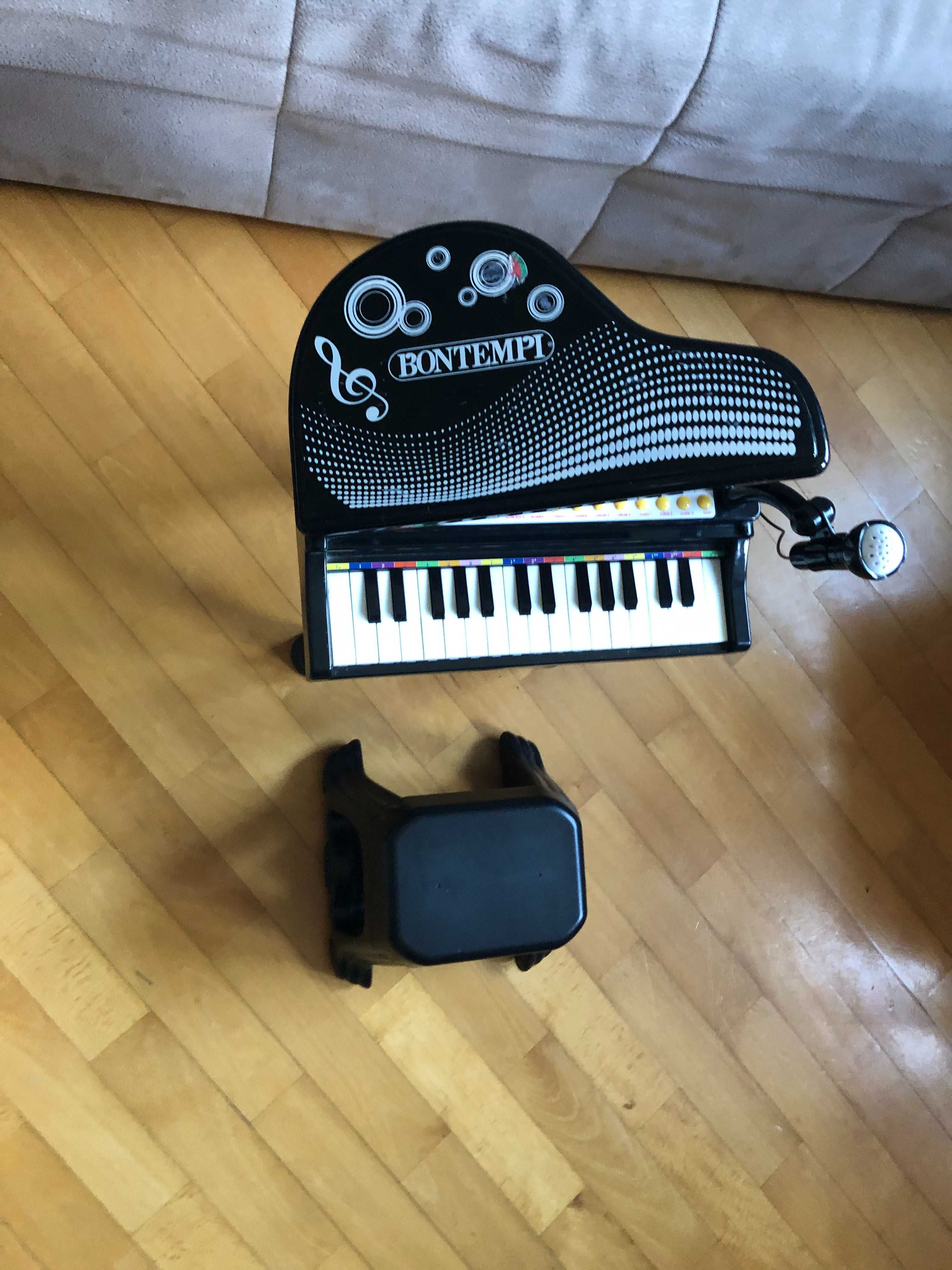 Multimedialne pianino z mikrofonem, nauką gry i efektami świetlnymi