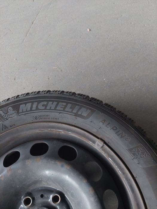 Opony Michelin Alpin 6 z felgami 205/55r16