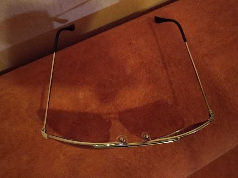 Солнезащитные очки