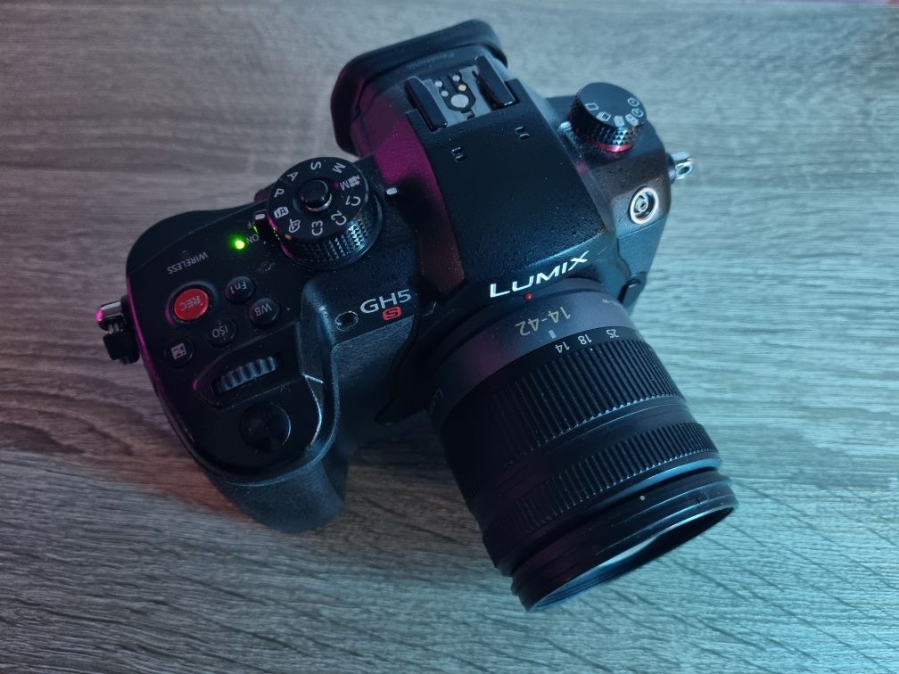 Panasonic Lumix GH5S + obiektyw 14-42mm