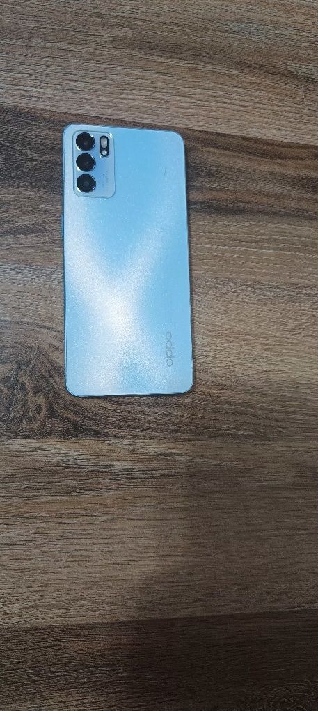 Telefon Oppo Reno6 5G