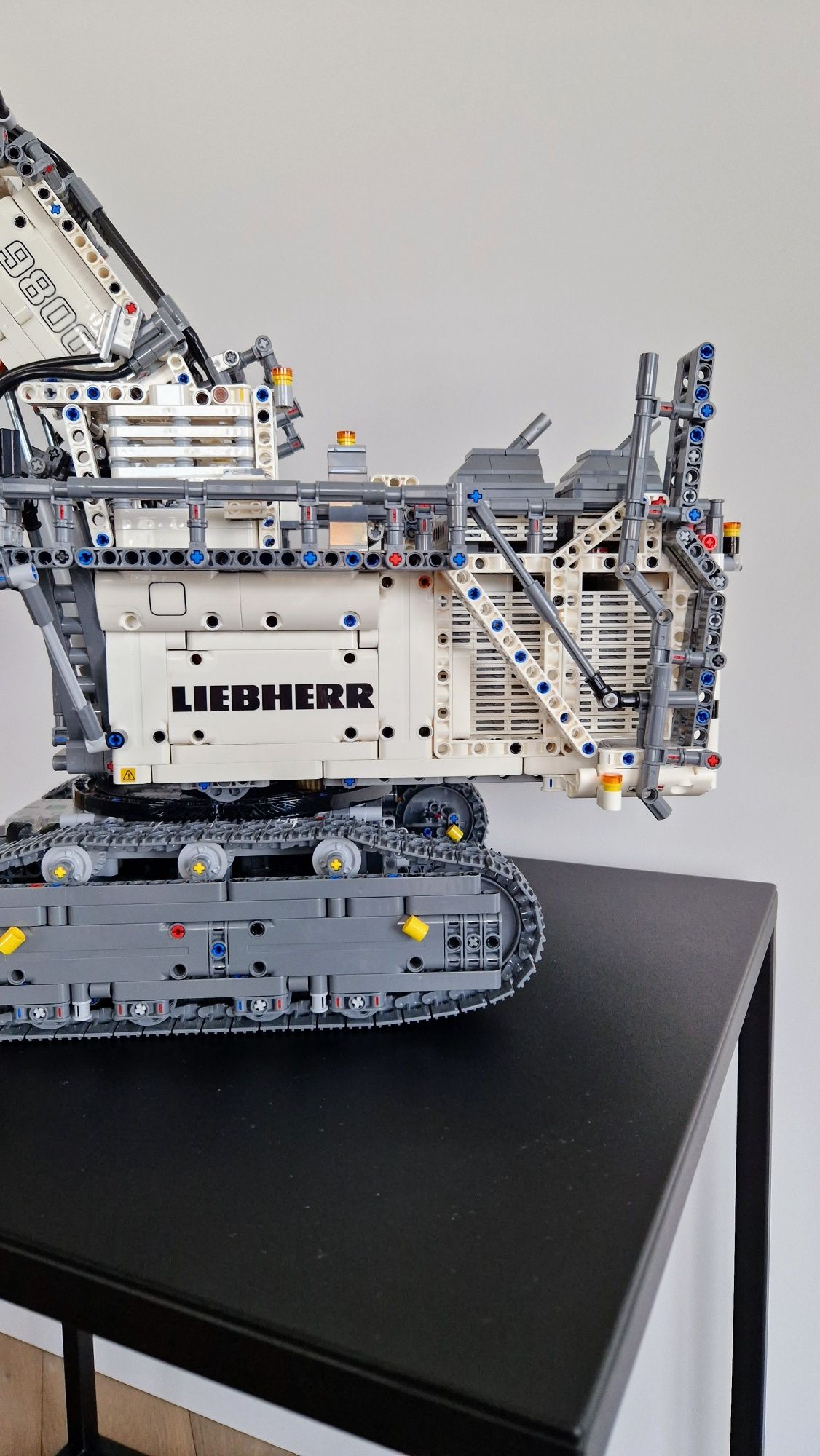 LEGO Technic Koparka LIEBHERR R 9800