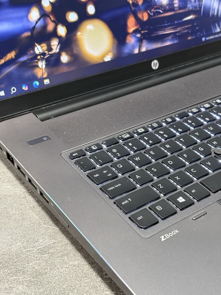 HP ZBook 17 G3 | i5-6440HQ | 16GB RAM | NVIDIA M1000M 2GB