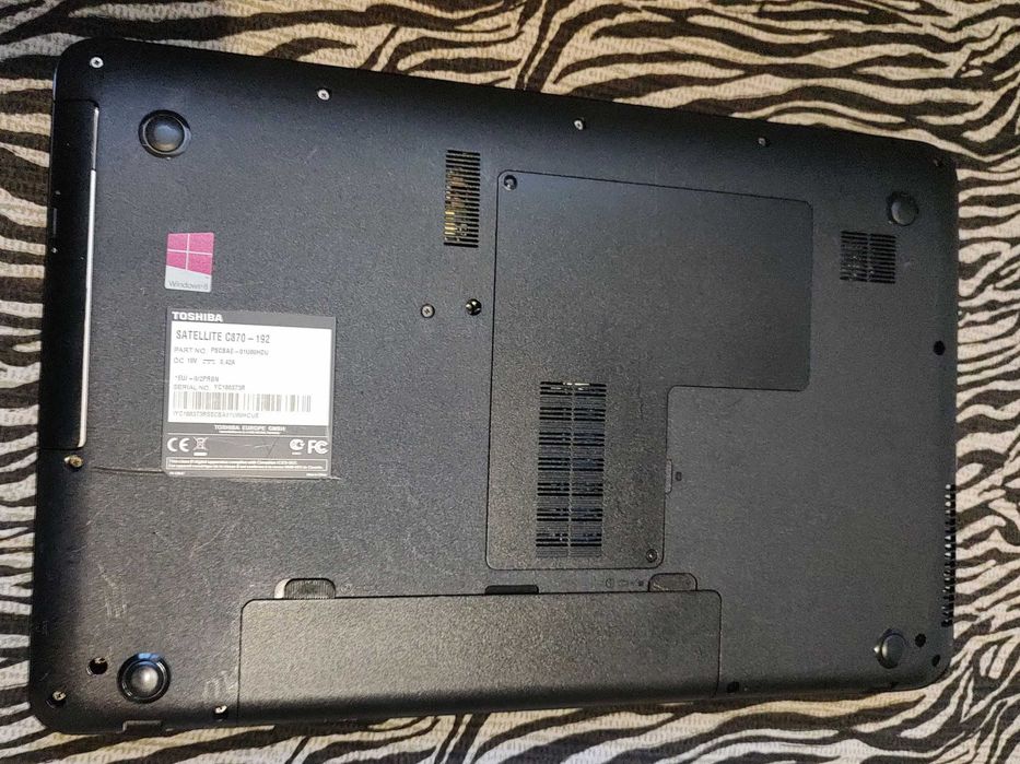Toshiba C870, 17.3"/12/SSD120/USB 3.0/Win11