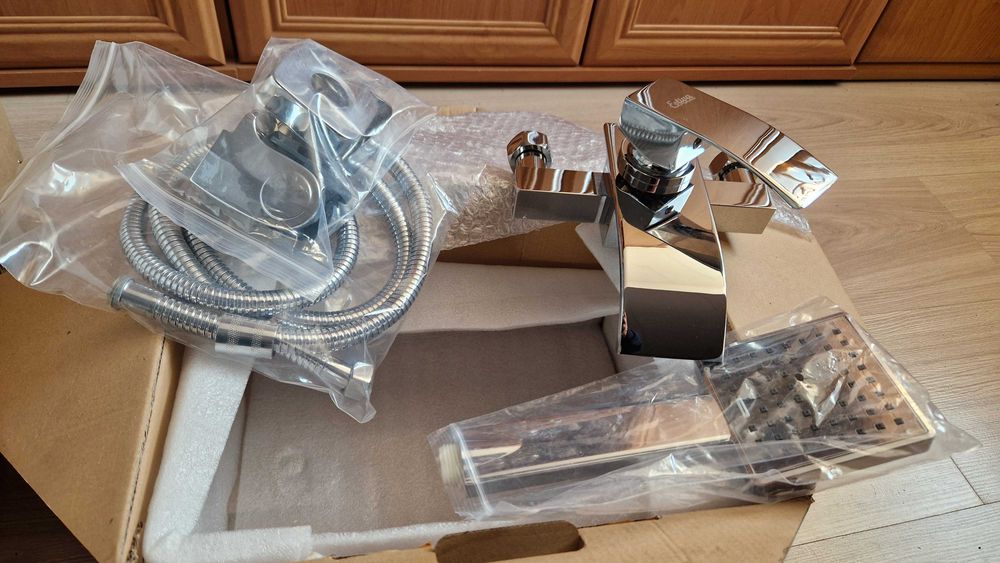 Komplet umywalka z bateria kaskadową