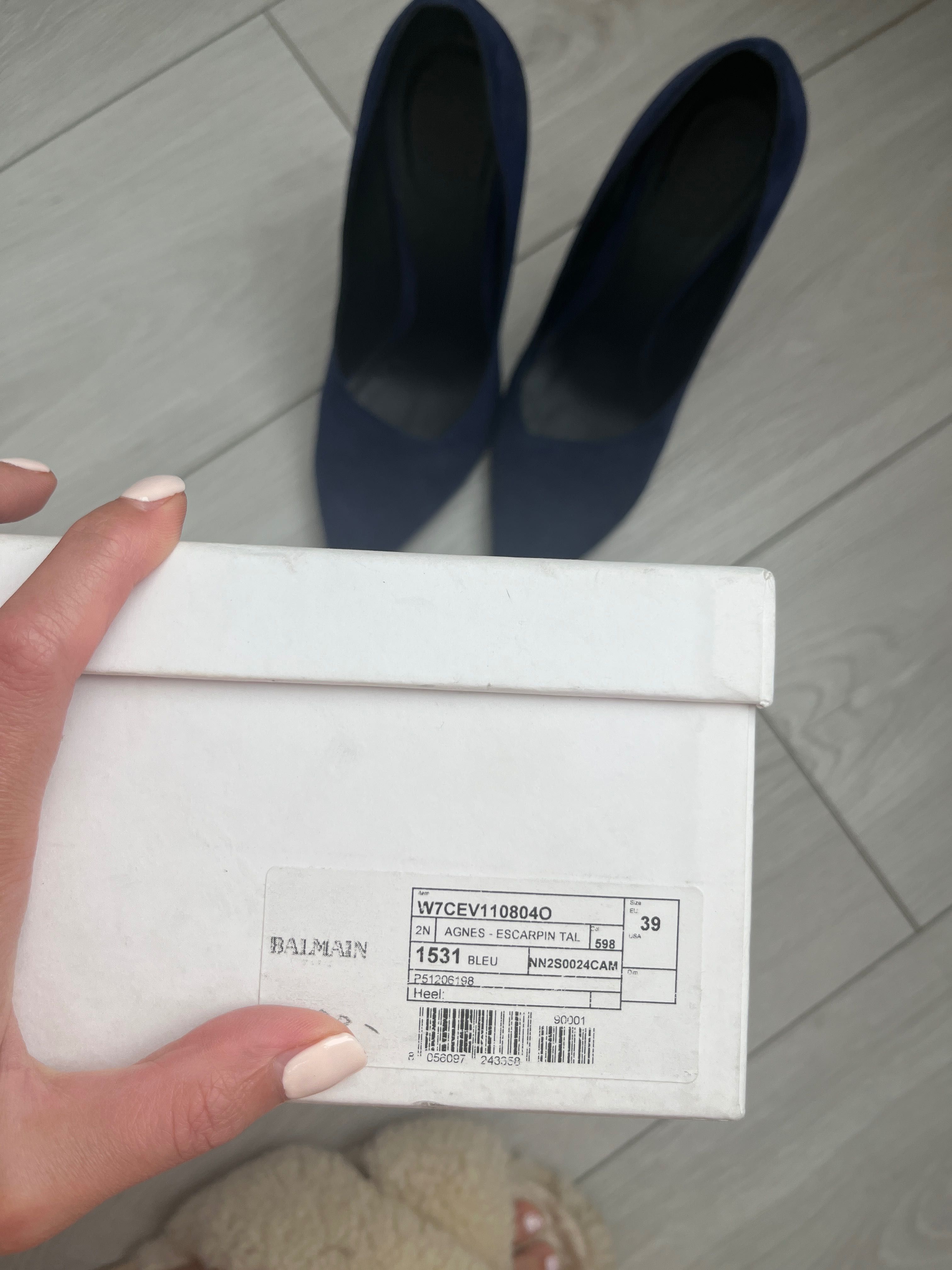 Buty Balmain 39 skóra zamsz granatowe szpilki złote obcasy czółenka