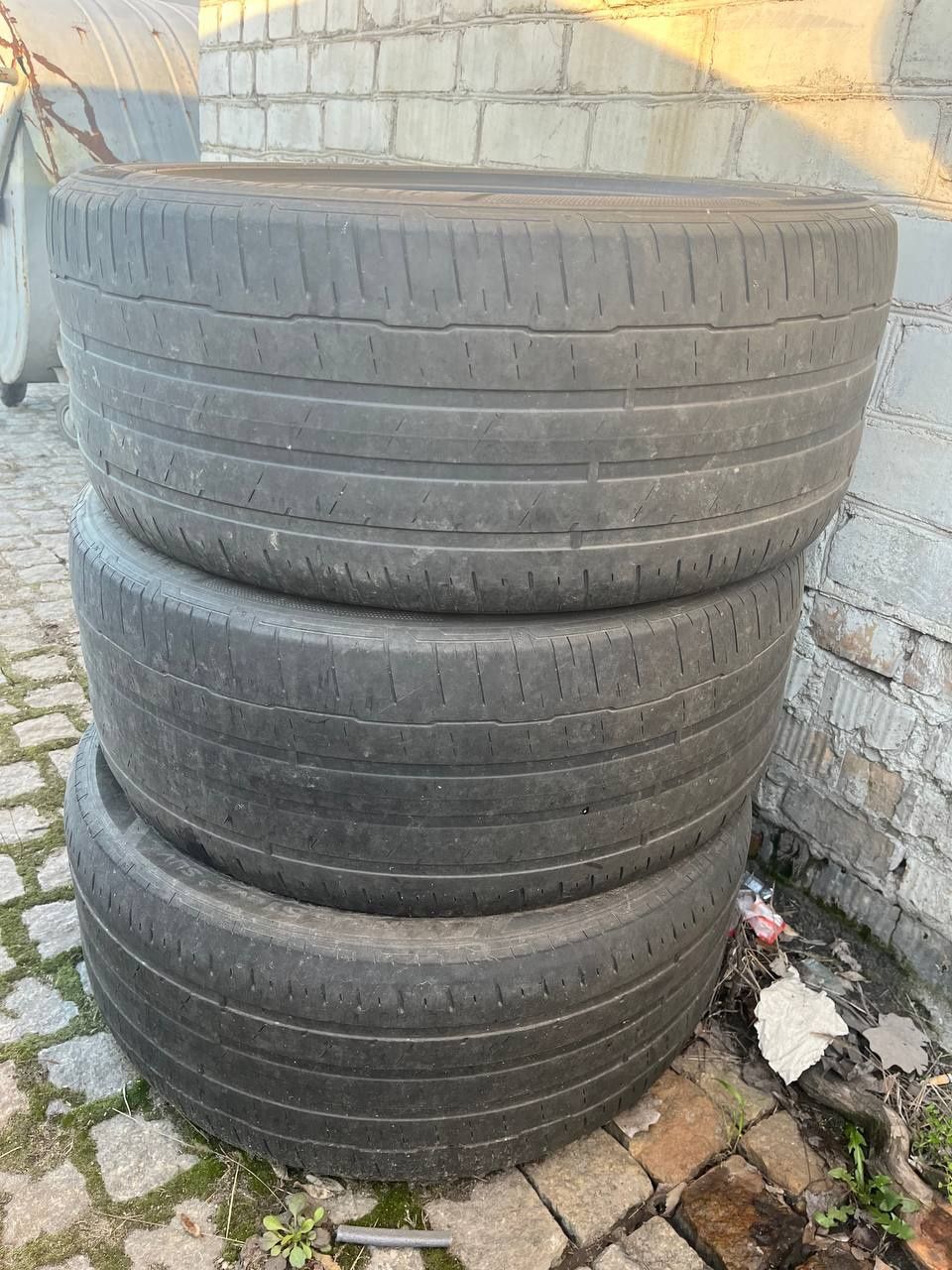 Літня гума Hankook 285/45 R21 20 року