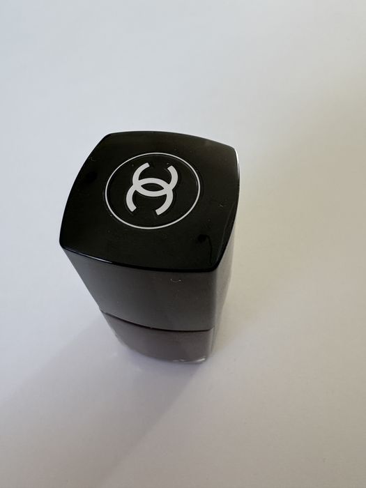 lakier Chanel rouge noir 155