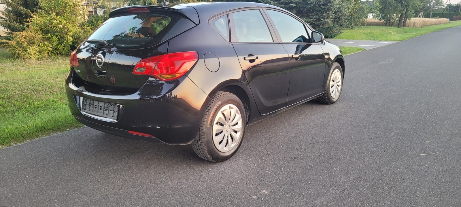 Opel Astra J 1.6b 2010r