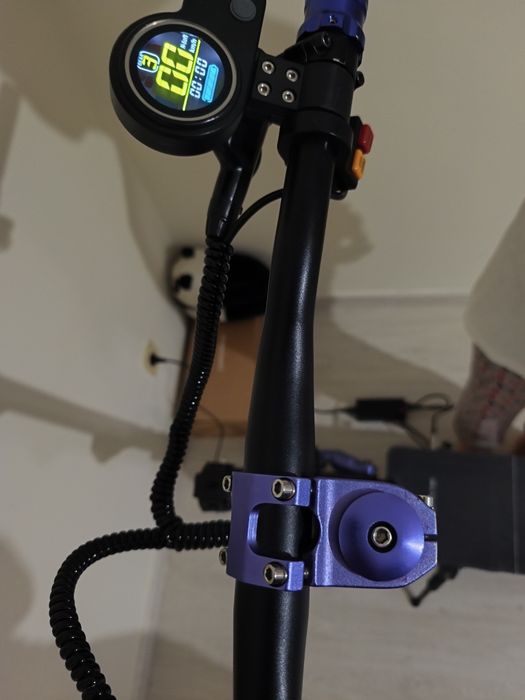 "Vendo trotinete elétrica Laotie SR10.