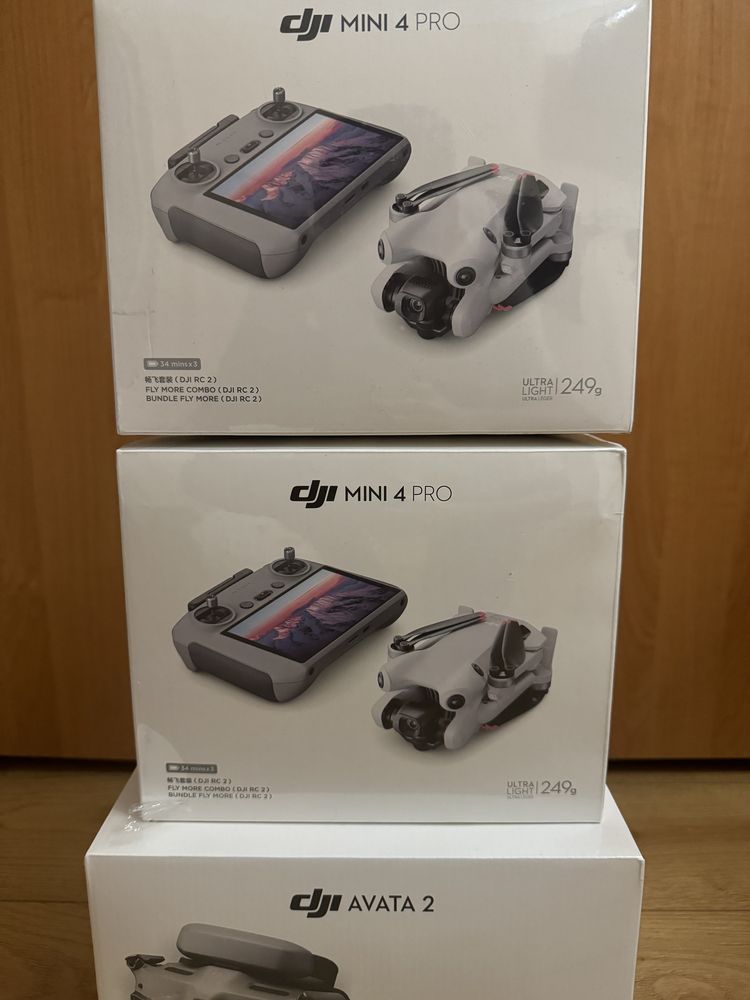 Квадрокоптер DJI Mini 4 Pro Fly More Combo DJI RC 2