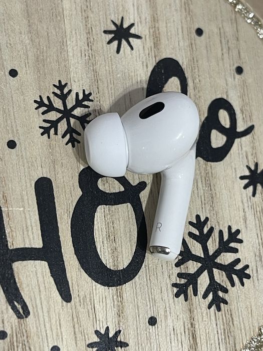 Продаю AirPods pro 2 правий оригінал аирподс про 2
