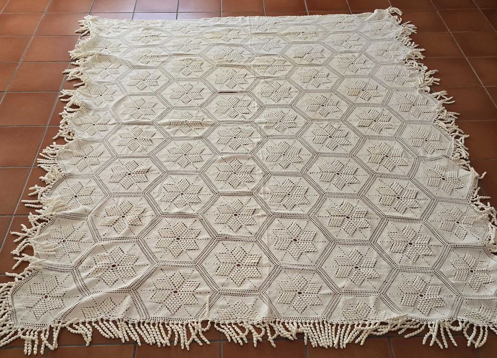 Colcha branca em renda