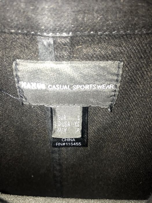 Casaco preto da Mango