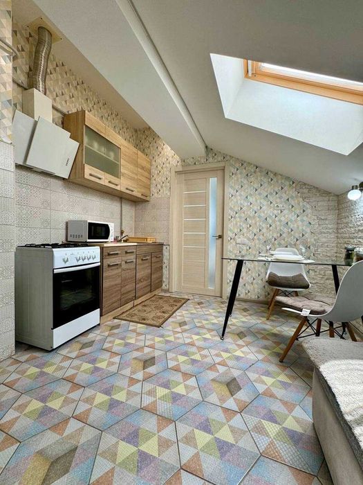 ApartPoltava мансарда з виходом на дах, НОВОБУДОВА, СВІТЛО ЗАВЖДИ