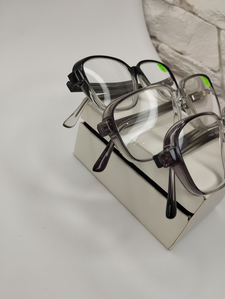 Окуляри для зору/очки для зрения/скляні окуляри