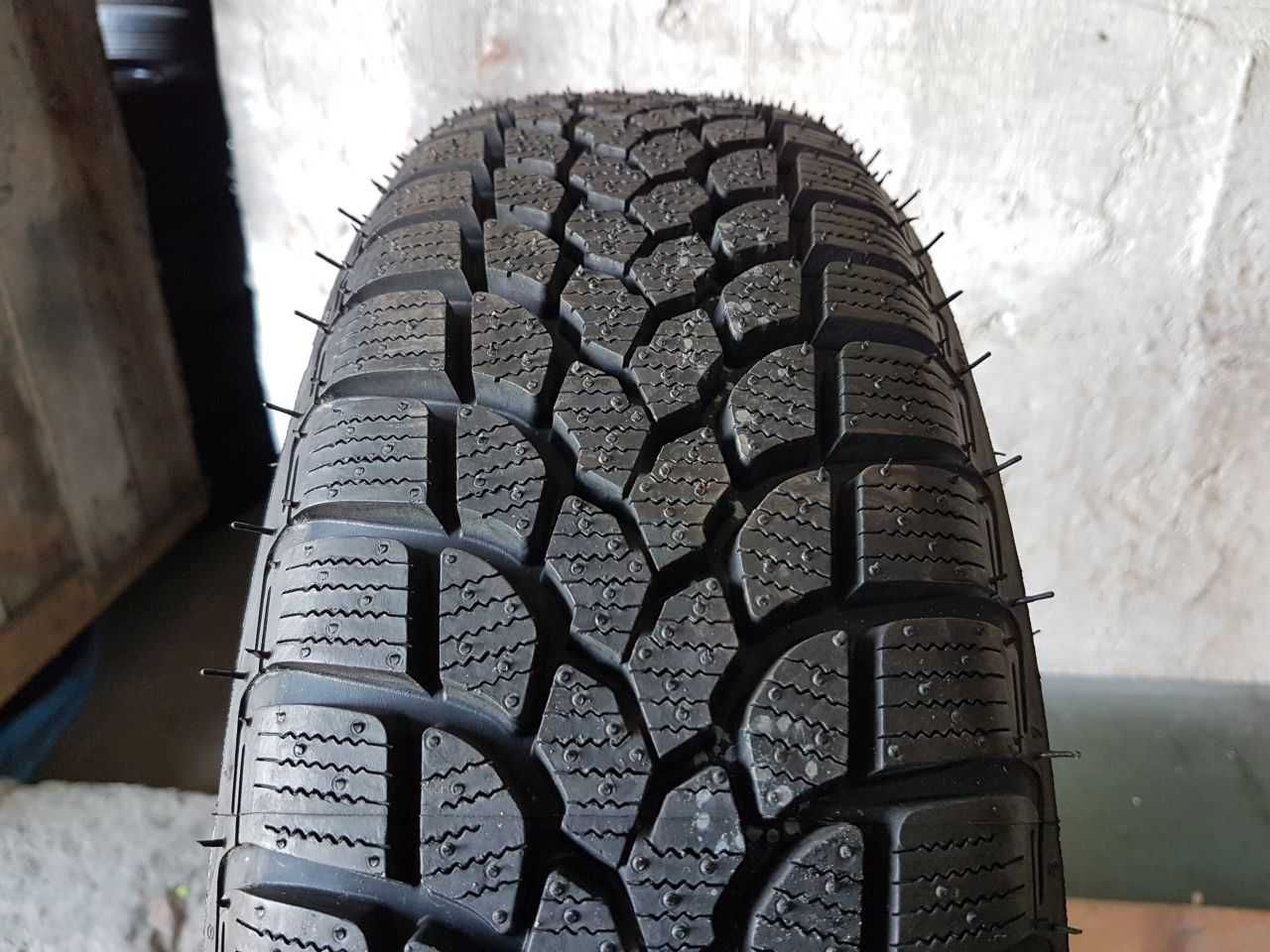 Nowa Opona zimowa pojedynka 155/65R14 9,2mm First Stop Winter 2