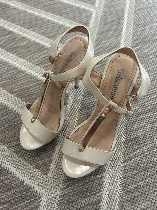 Взуття жіноче 36