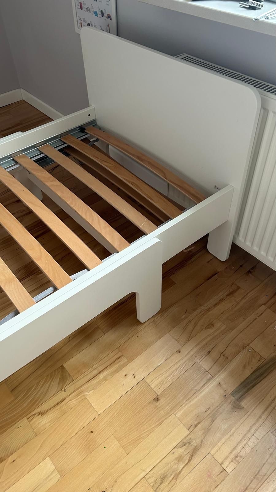 Łóżko Ikea Slakt (rozsuwana rama) + materac