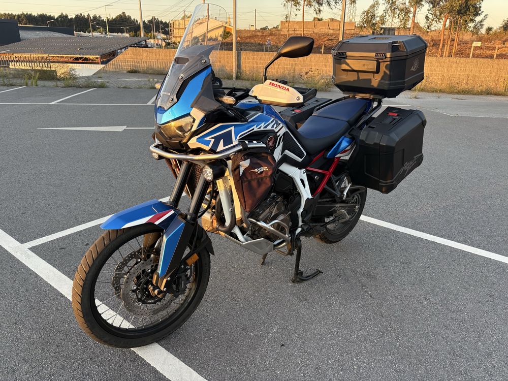 Honda Africa Twin 1100 Dct ( Full extras )