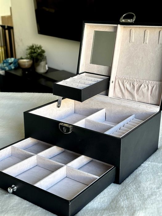 Kuferek Na Biżuterię Czarny Szkatułka Organizer Z Szufladami I Lustrem