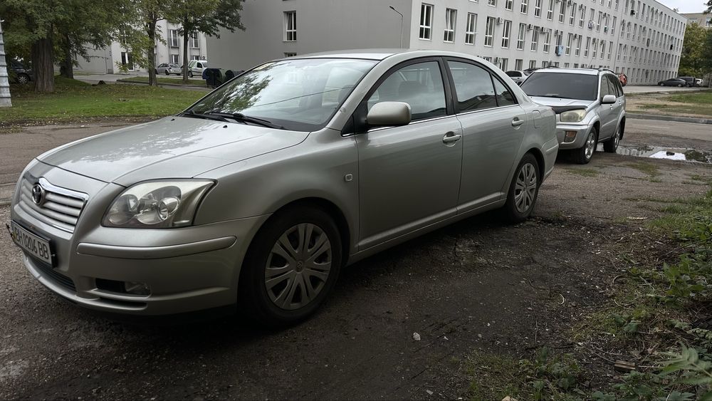 Продам toyota avensis