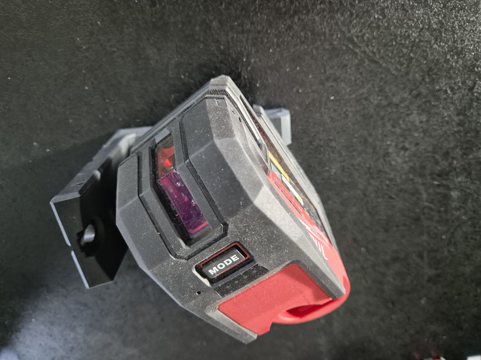 Akumulatorowy Laser krzyżowy MILWAUKEE M12 CLL4P zielony NOWY