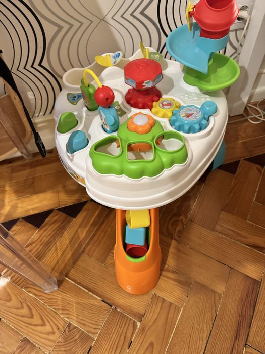 Brinquedo Mesa com atividades crianças Montessori