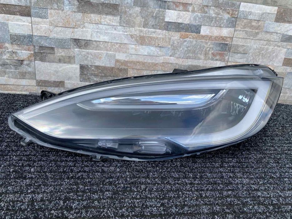 Фара Tesla Model S 16-20