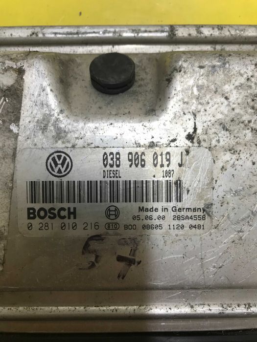 Блок управління двигуном Volkswagen sharan 038906019-0281010216