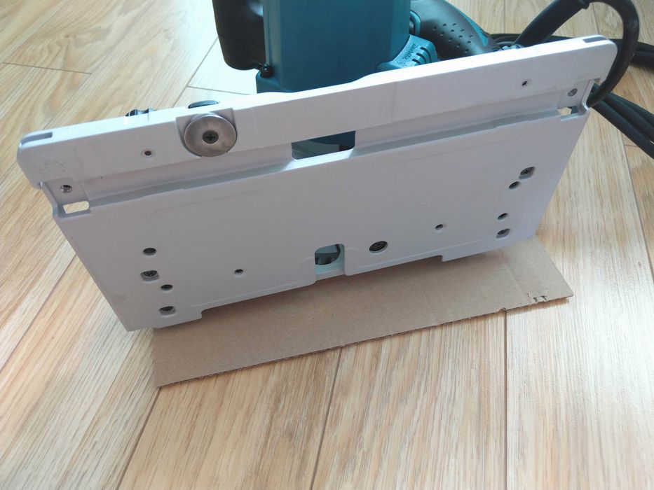Piła pilarka zagłębiarka Makita SP 6000
