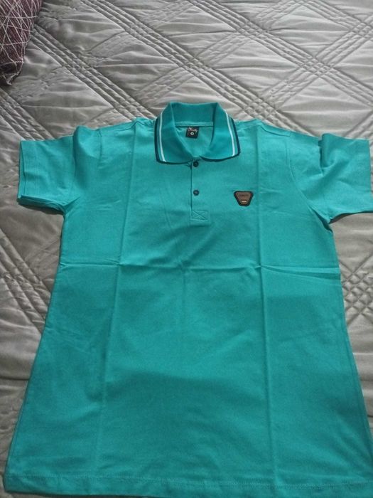 Polo de Homem novo