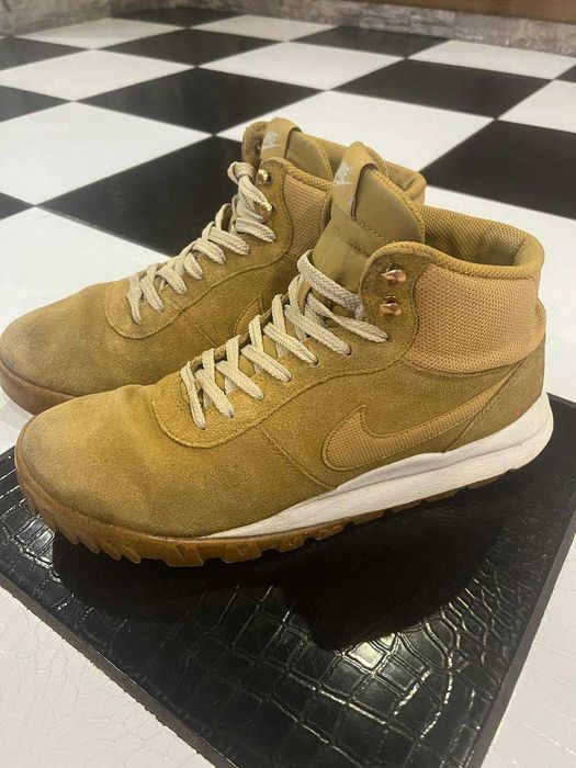 Зимові кросівки nike hoodlend Suede оригінал