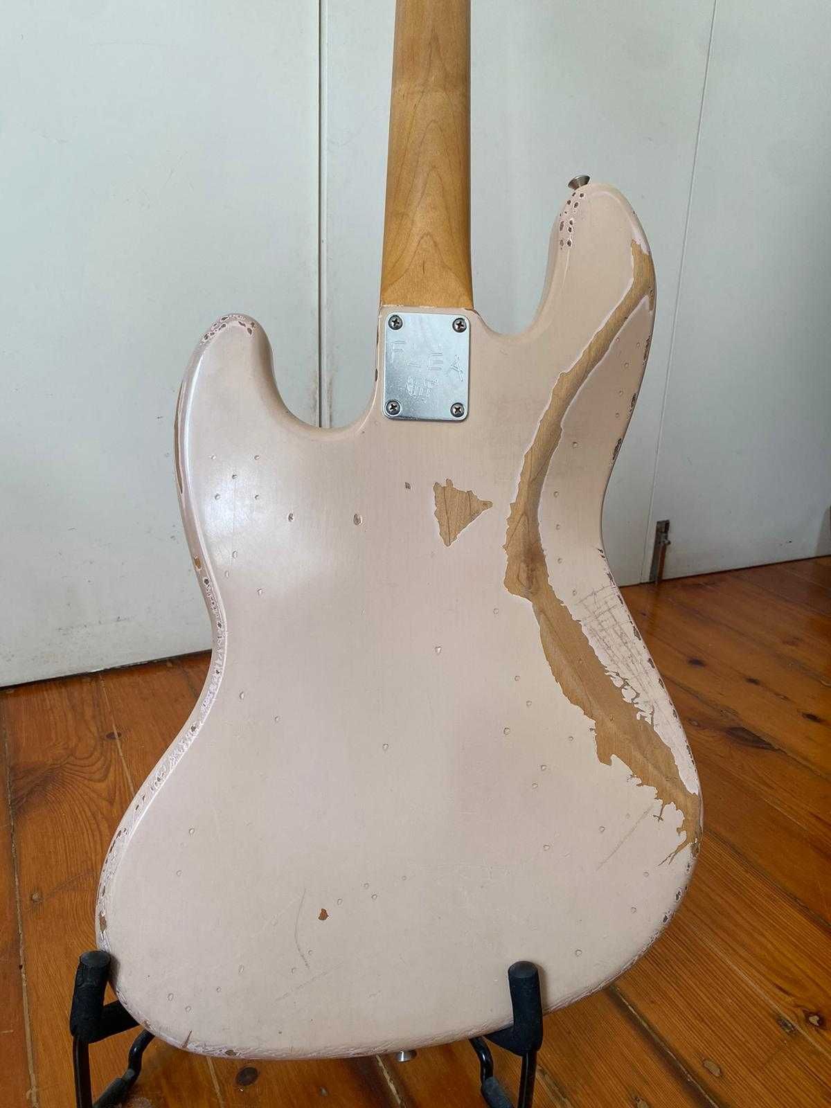 Fender Flea Jazz Bass