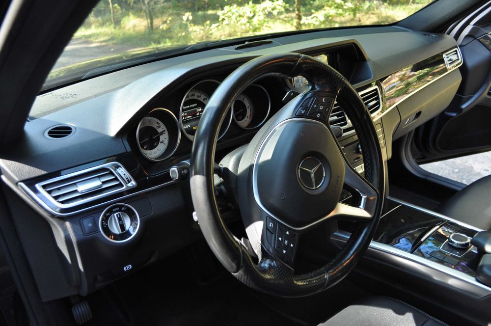 Mercedes-Benz E-Class W212 E220