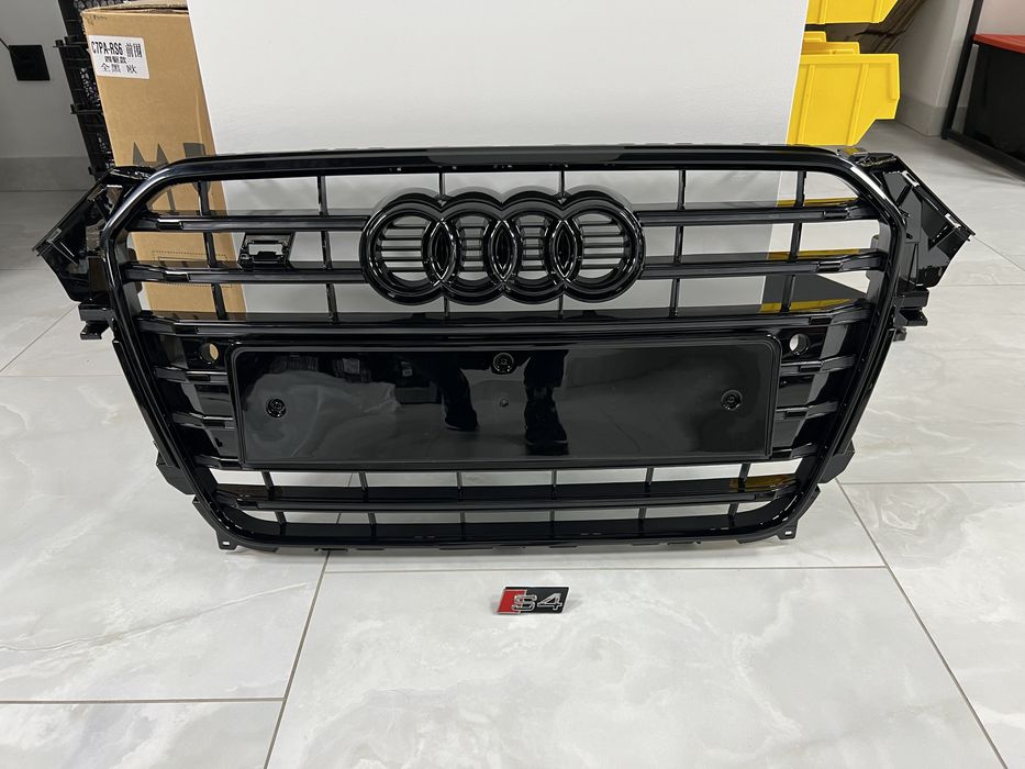 Решітка радіатора Audi A4 B8 в стилі S S4 Решетка передняя Ауди черная