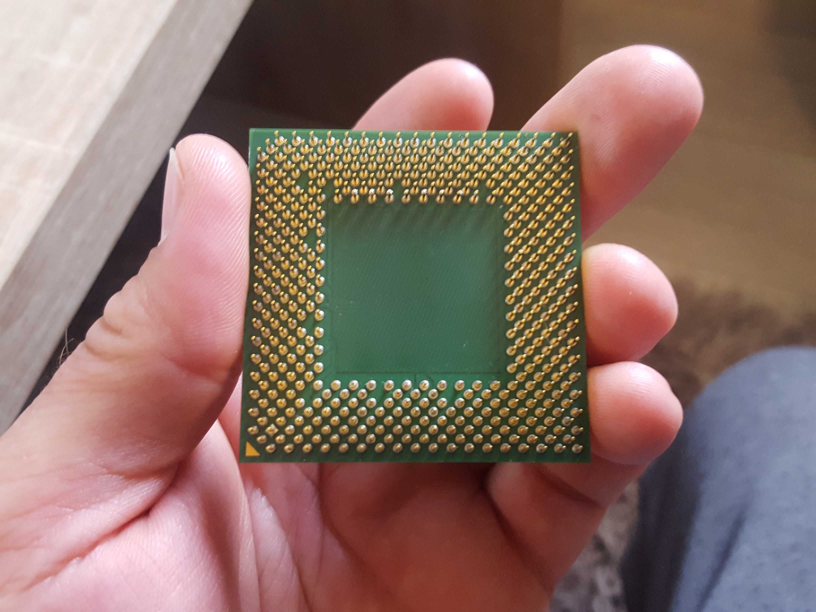 Procesor AMD Sempron 2400+ SDA2400DUT3D 1.67GHz Socket 462 Socket A