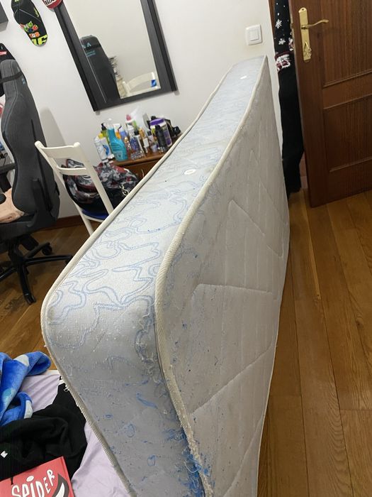 Colchao de molas solteiro