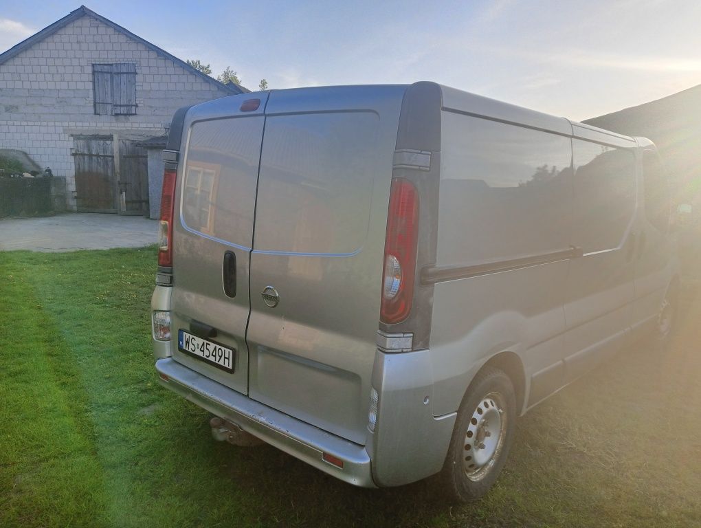 Zamiana Renault Trafic 2010 2.5 automat stan bardzo dobry zamiana
