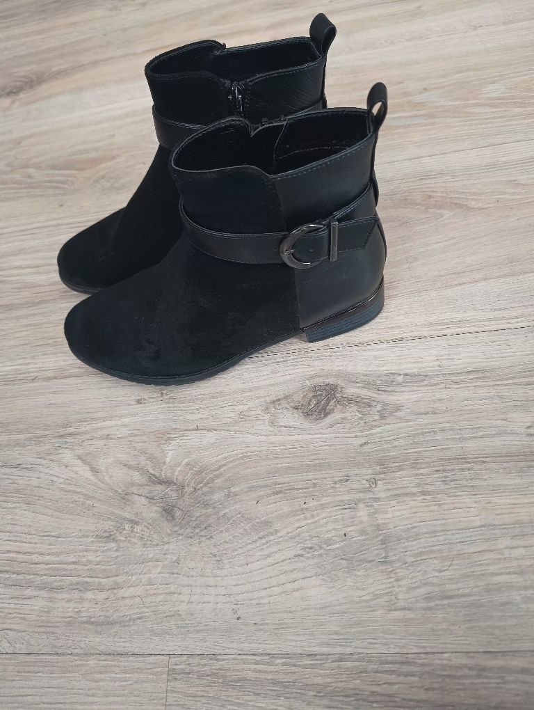 Buty botki lekko ocieplane