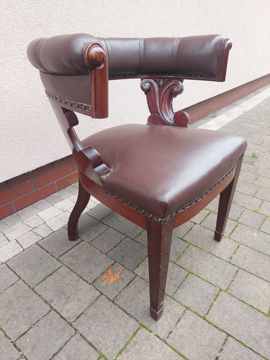 Fotel skórzany stary