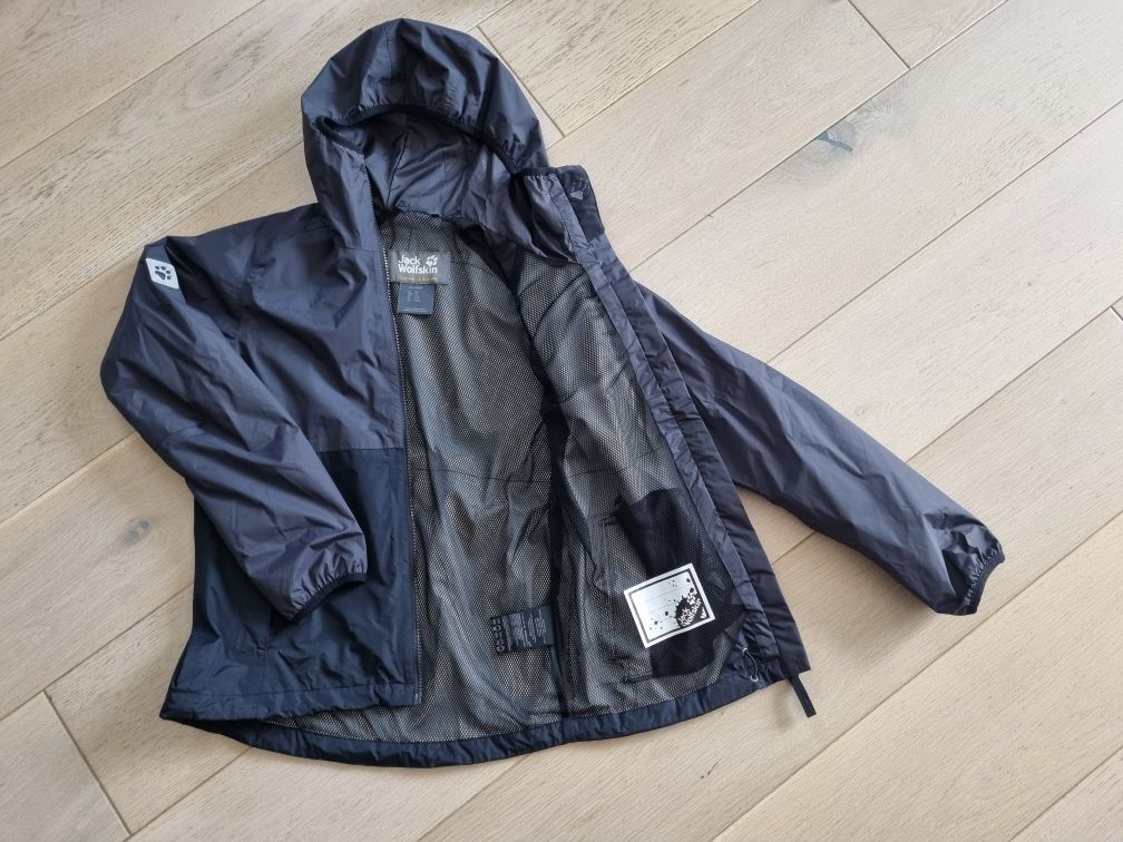 Kurtka  wiatrówka Jack wolfskin. Rozmiar 152.