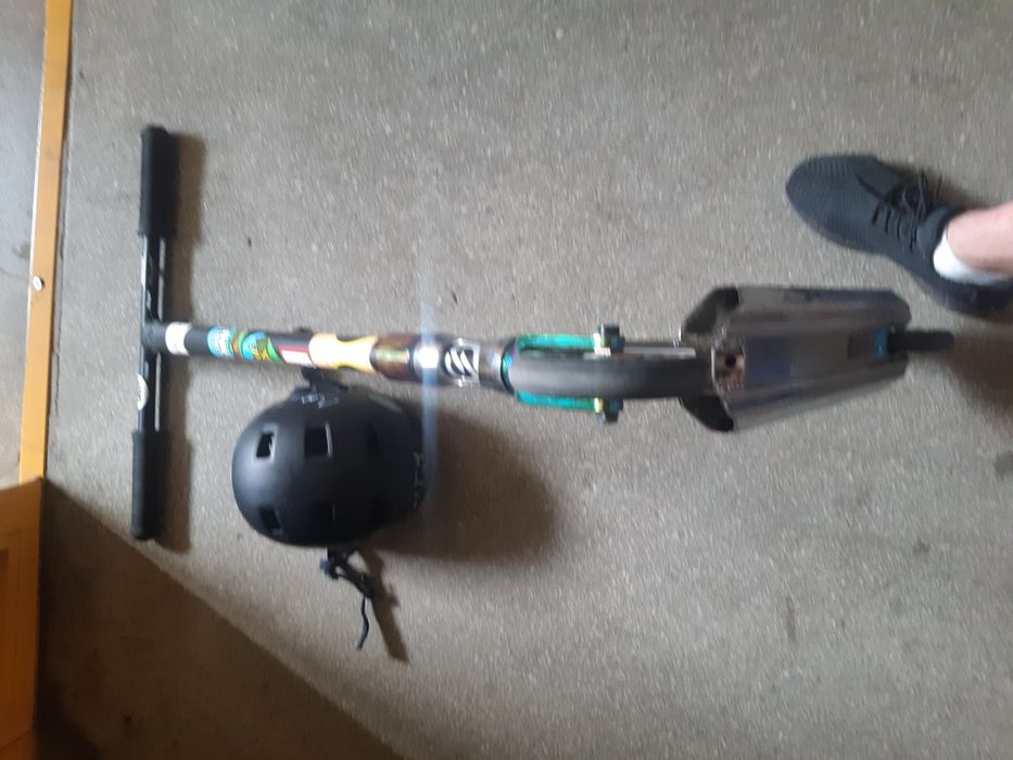 Hulajnoga wyczynowa Oxelo + Kask